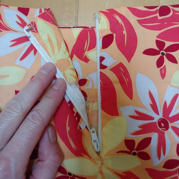 NWT Skirt - Picture 3 of 4